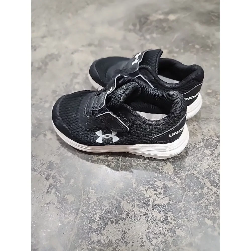 2 Pairs Under Armour Assault & Surge Toddler Shoe Sz 6 K Black Hook & Loop
